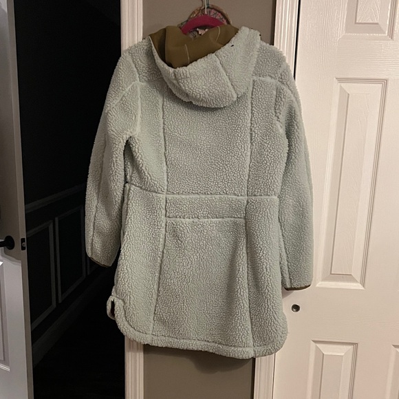 L.L. Bean Women's seafoam green Sherpa Fleece Puffer Coat - Picture 4 of 4